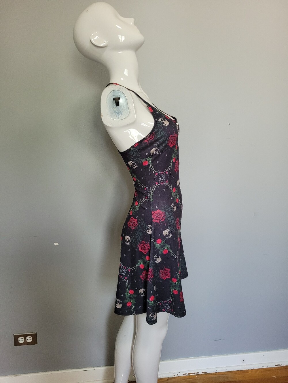 Jawbreaker Skulls And Roses Cami Dress, VGUC, Size S - Picture 4 of 10